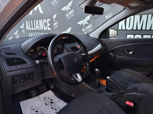 2011 Renault Fluence I, серый, 579000 рублей - вид 9