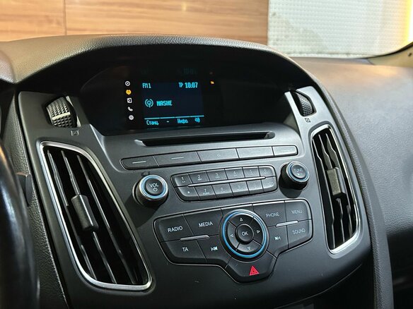 2015 Ford Focus III Рестайлинг, белый, 959900 рублей - вид 12