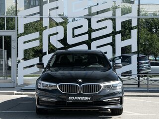 2018 BMW 5 серии 520d xDrive VII (G30/G31/G38), чёрный, 3075000 рублей, вид 3