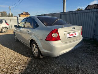 2011 Ford Focus II Рестайлинг, серебристый, 580000 рублей, вид 5