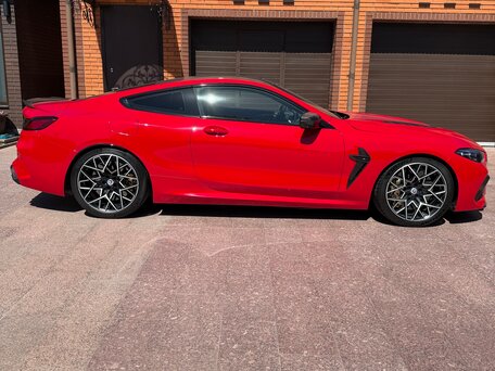 2019 BMW M8 Competition I (F91/F92/F93), чёрный, 10990000 рублей, вид 4