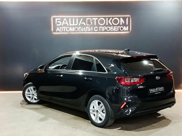 2021 Kia Ceed III, чёрный, 1960000 рублей - вид 5