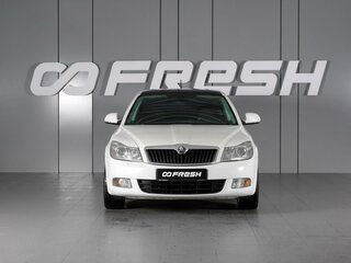 2013 Skoda Octavia II (A5) Рестайлинг, белый, 790000 рублей, вид 3