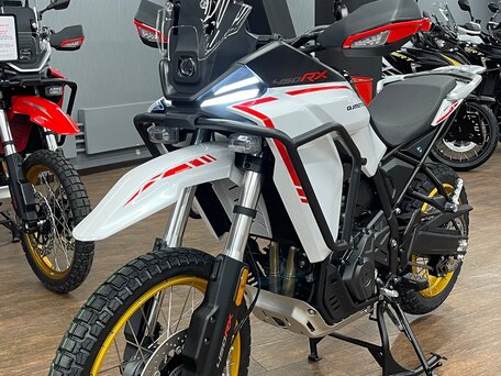 2026 QJMotor SRT 450 RX, красный, 625000 рублей, вид 2