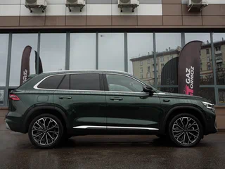 2025 Geely Monjaro (Xingyue L) I Рестайлинг 2 (China Market), зелёный, 4050000 рублей, вид 4