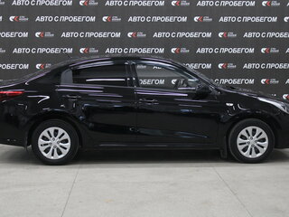 2019 Kia Rio IV, чёрный, 1423000 рублей, вид 4