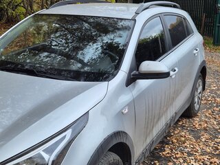 2022 Kia Rio X IV Рестайлинг, серебристый, 1900000 рублей, вид 4