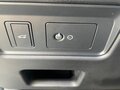 2019 Land Rover Discovery V, белый, 3500000 рублей - вид 9
