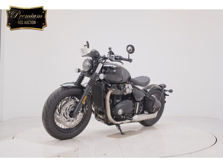 2024 Triumph Bonneville Bobber, фиолетовый, 1400000 рублей, вид 4