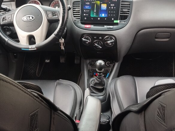 2010 Kia Rio II Рестайлинг, чёрный, 350000 рублей - вид 6