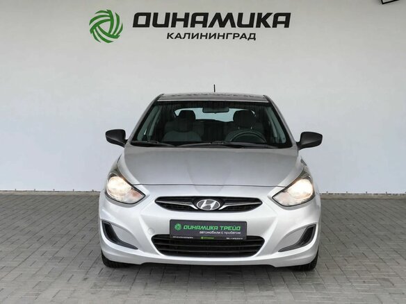 2012 Hyundai Solaris I, серебристый, 825000 рублей - вид 7