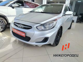 2013 Hyundai Solaris I, серебристый, 625000 рублей, вид 1