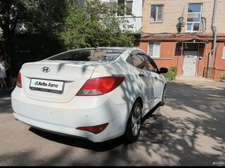 2015 Hyundai Solaris I Рестайлинг, белый, 750000 рублей, вид 5