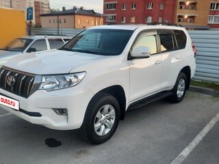 2018 Toyota Land Cruiser Prado 150 Series Рестайлинг 2, белый, 5800000 рублей, вид 2