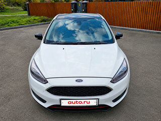 2017 Ford Focus III Рестайлинг, белый, 950000 рублей, вид 2