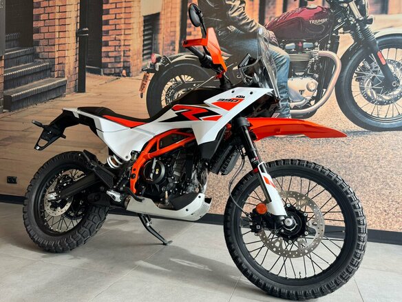 2026 KTM 390 Adventure R, белый, 889000 рублей