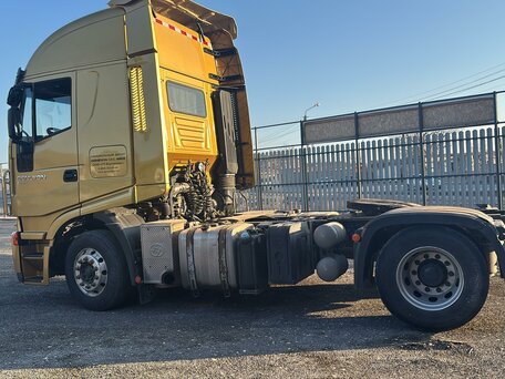 2023 IVECO-Hongyan 4x2, жёлтый, 3278000 рублей, вид 1