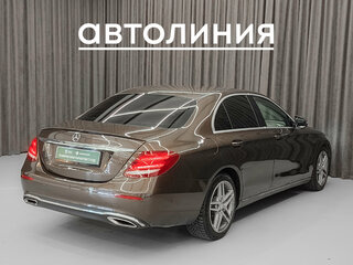 2016 Mercedes-Benz E-Класс 200 V (W213, S213, C238), коричневый, 2299000 рублей, вид 4