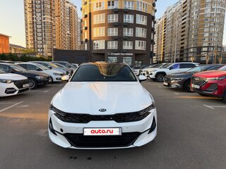 2021 Kia K5 III, белый, 3050000 рублей, вид 2
