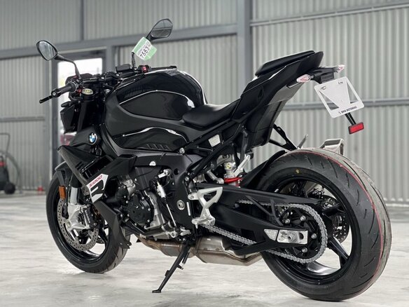 2025 BMW S 1000 R, чёрный, 2199999 рублей - вид 6