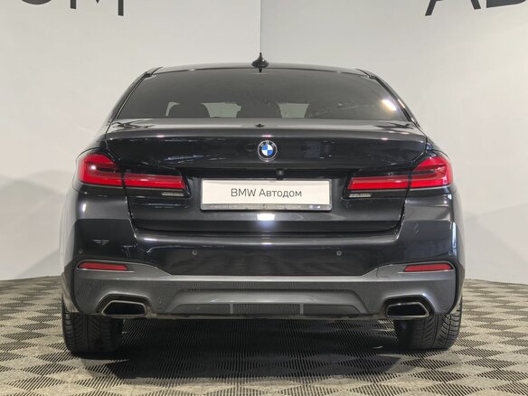 2022 BMW 5 серии 530i xDrive VII (G30/G31/G38) Рестайлинг, чёрный, 5499000 рублей - вид 5
