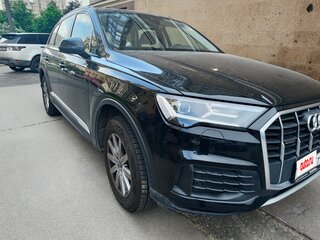 2023 Audi Q7 45 TFSI II (4M) Рестайлинг, чёрный, 6350000 рублей, вид 2