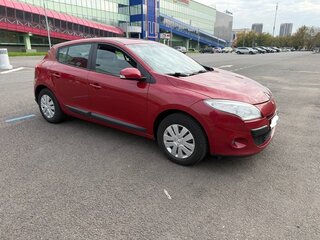 2012 Renault Megane III, красный, 825000 рублей, вид 2