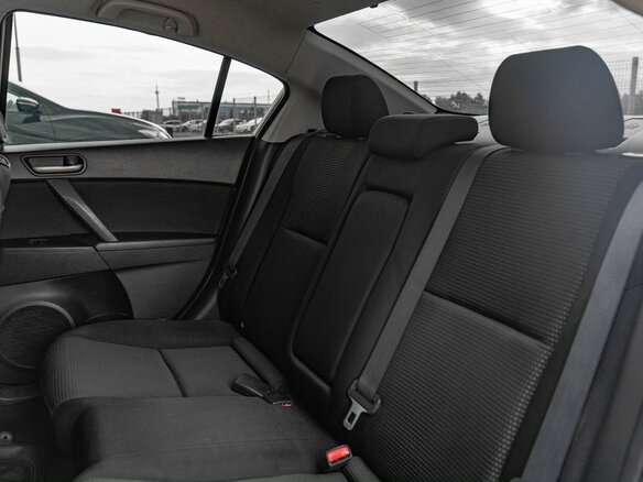 2012 Mazda 3 II (BL) Рестайлинг, белый, 710000 рублей - вид 13