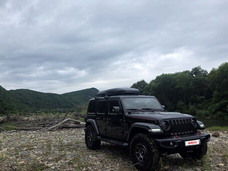2020 Jeep Wrangler IV (JL), чёрный, 5150000 рублей, вид 3