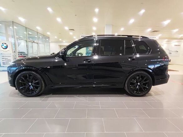 2025 BMW X7 40d I (G07) Рестайлинг, чёрный, 16900000 рублей - вид 7