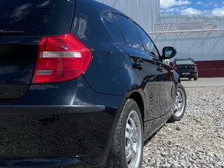 2009 BMW 1 серии 116i I (E81/E82/E87/E88) Рестайлинг, чёрный, 750000 рублей, вид 4