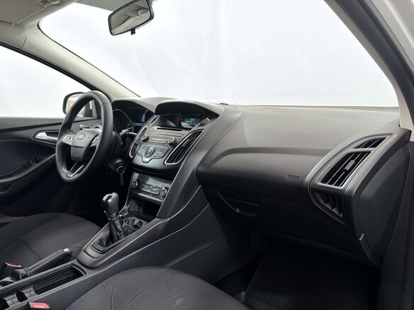 2017 Ford Focus III Рестайлинг, белый, 1190000 рублей - вид 6