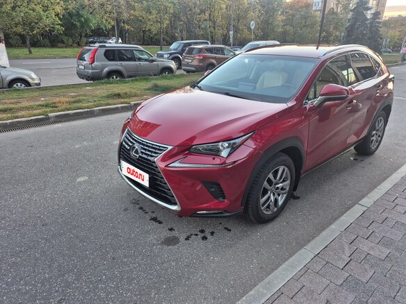 2017 Lexus NX 200 I Рестайлинг, красный, 2800000 рублей