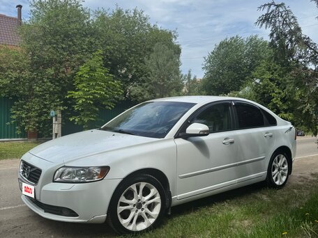 2011 Volvo S40 II Рестайлинг, белый, 800000 рублей, вид 1