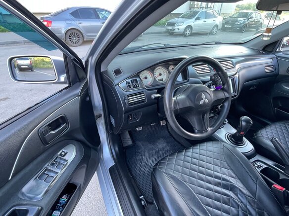 2006 Mitsubishi Lancer IX Рестайлинг, серебристый, 320000 рублей - вид 5