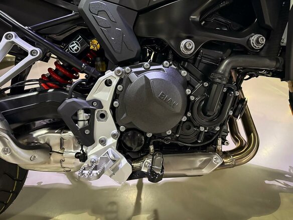 2024 BMW F 900 GS, серый, 2200000 рублей - вид 8