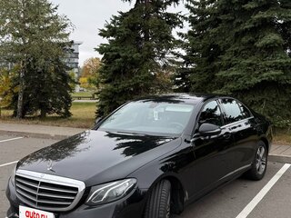 2016 Mercedes-Benz E-Класс 200 V (W213, S213, C238), чёрный, 1749000 рублей, вид 1