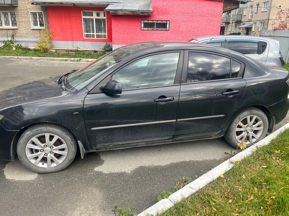 2006 Mazda 3 I (BK) Рестайлинг, чёрный, 480000 рублей - вид 3