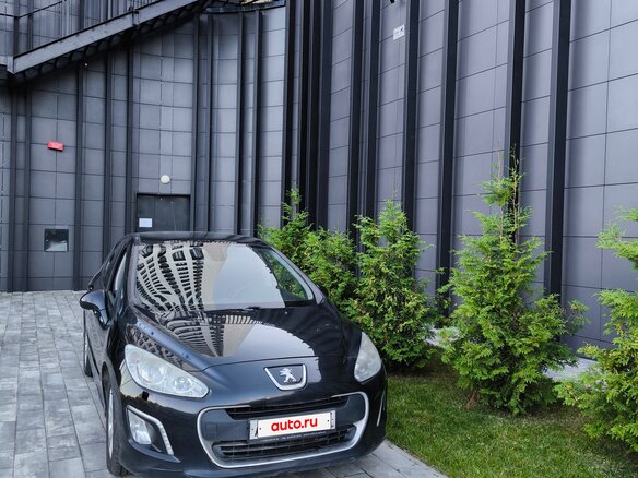 2012 Peugeot 308 I Рестайлинг, чёрный, 550000 рублей - вид 3