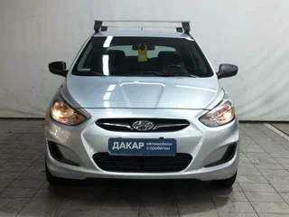 2014 Hyundai Solaris I, серебристый, 700000 рублей, вид 2