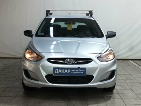 2014 Hyundai Solaris I, серебристый, 700000 рублей, вид 2