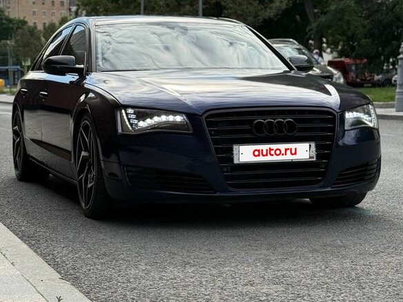 2013 Audi A8 Long III (D4), синий, 2300000 рублей - вид 3