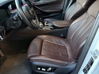 2019 BMW 5 серии 530d xDrive VII (G30/G31/G38), белый, 5200000 рублей, вид 5