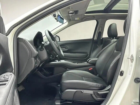 2022 Honda Vezel I Рестайлинг, белый, 1344000 рублей - вид 6