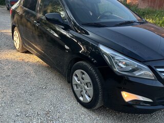 2015 Hyundai Solaris I Рестайлинг, чёрный, 1050000 рублей, вид 2