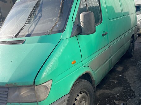 1999 Mercedes-Benz Sprinter, зелёный, 500000 рублей, вид 2