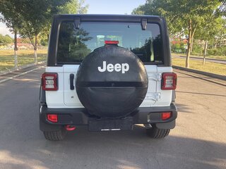 2019 Jeep Wrangler IV (JL), белый, 4770000 рублей, вид 3