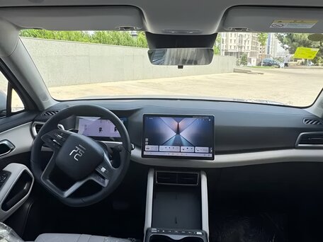 2026 BYD Yuan Up 45.12 kWh, серебристый, 2380000 рублей, вид 5