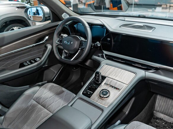 2026 Geely Monjaro I Рестайлинг, серебристый - вид 14