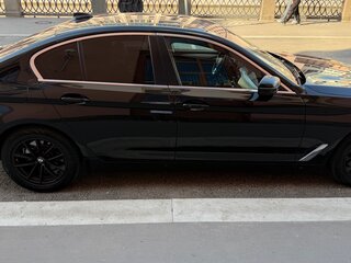 2018 BMW 5 серии 520d xDrive VII (G30/G31/G38), чёрный, 2750000 рублей, вид 5